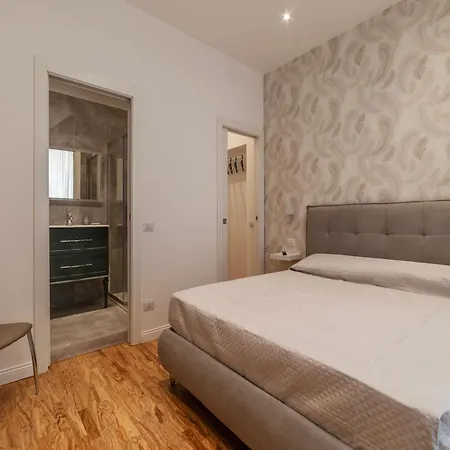 Guesthost - Rome Huge & Cozy Apartment-3